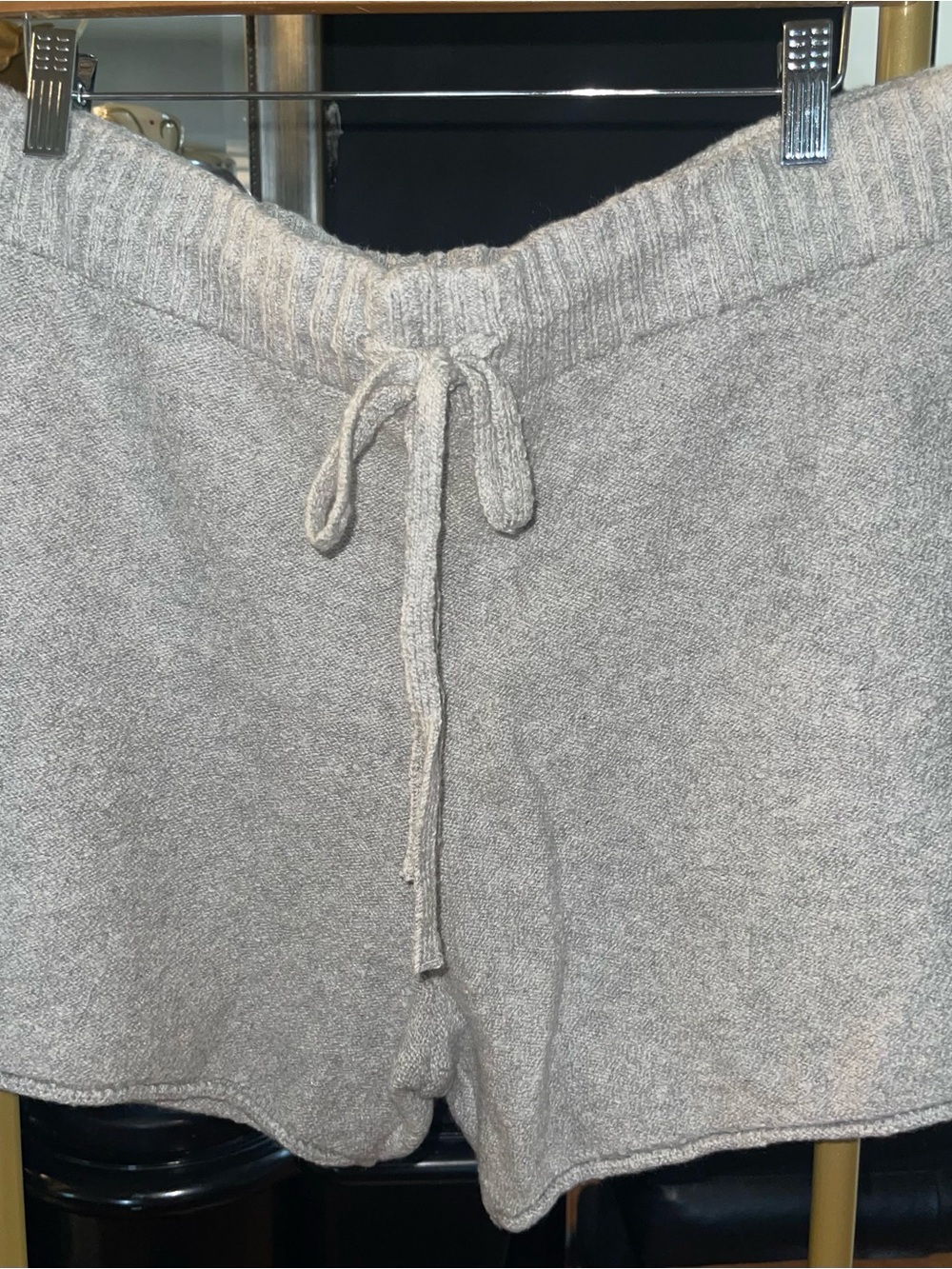 Universal Thread pocket sweater shorts. NWT